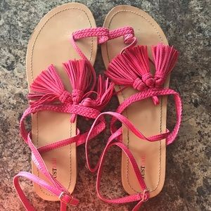 Justfab pink sandals w/ tassels- SIZE 11